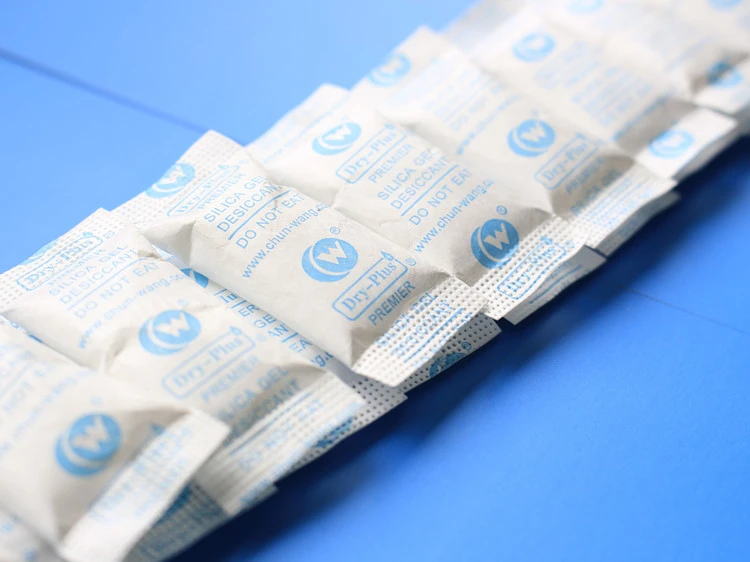 silica gel in tyvek paper (2).JPG