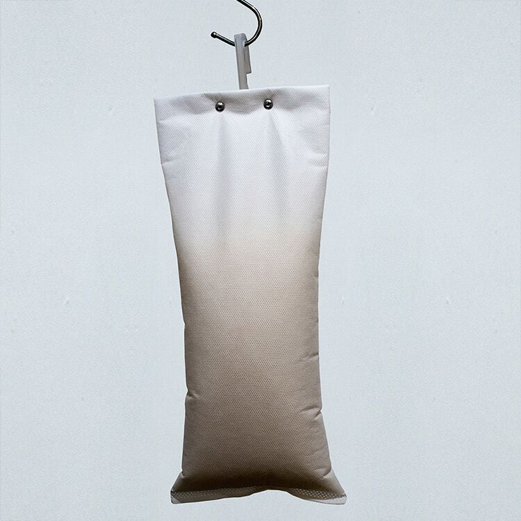 container silica gel.jpg