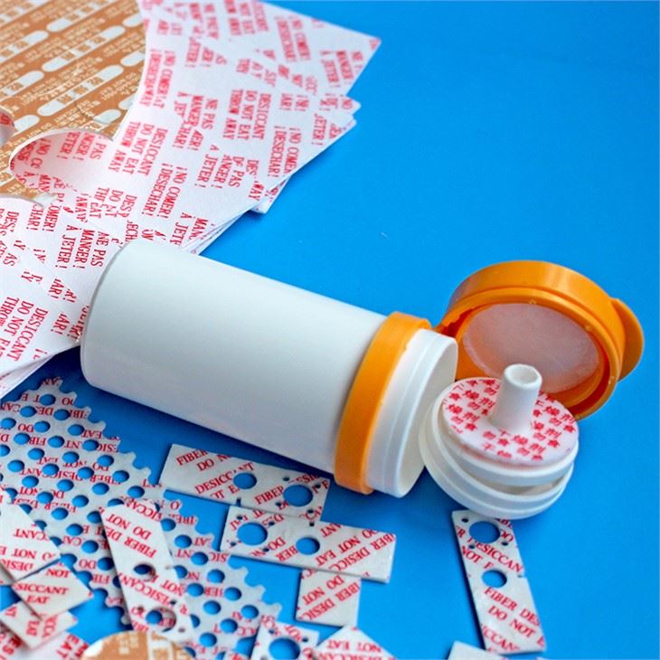 Natural Fiber Desiccant With A Self-adhesive Sticker